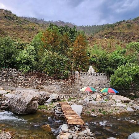 Hobo Huts By The Riverside Panuānaula Kültér fotó