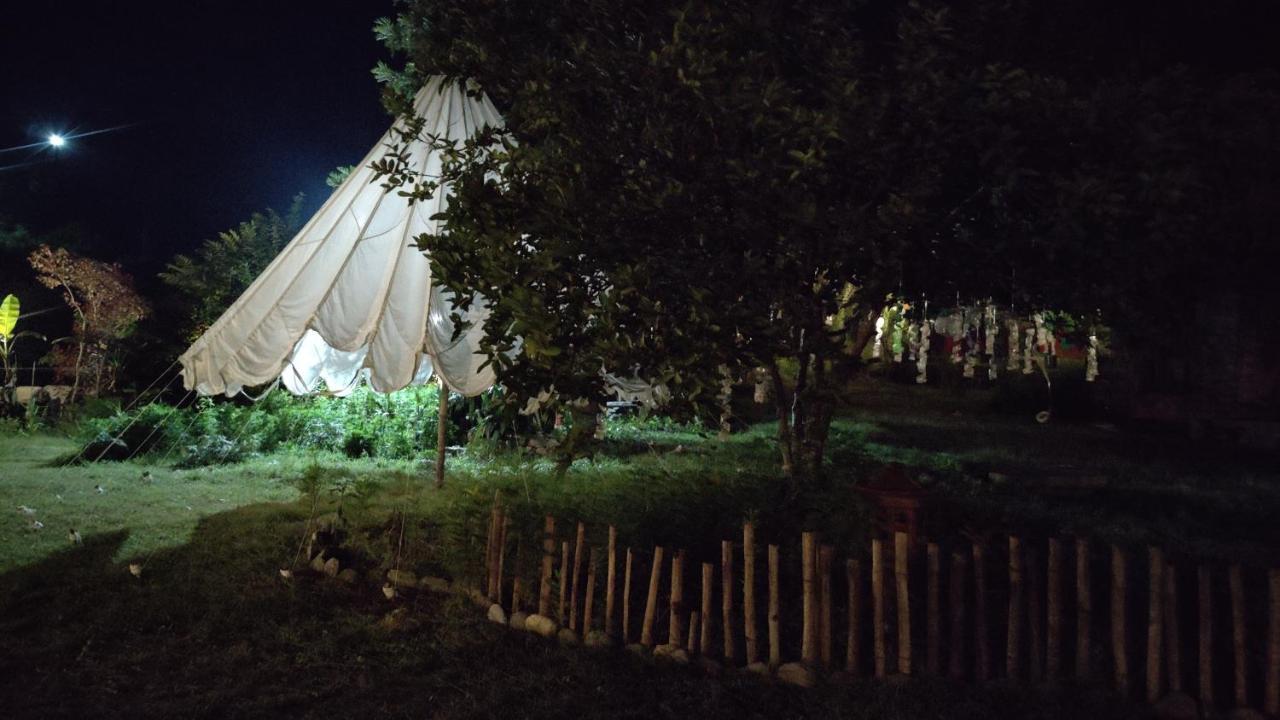Hobo Huts By The Riverside Panuānaula Kültér fotó